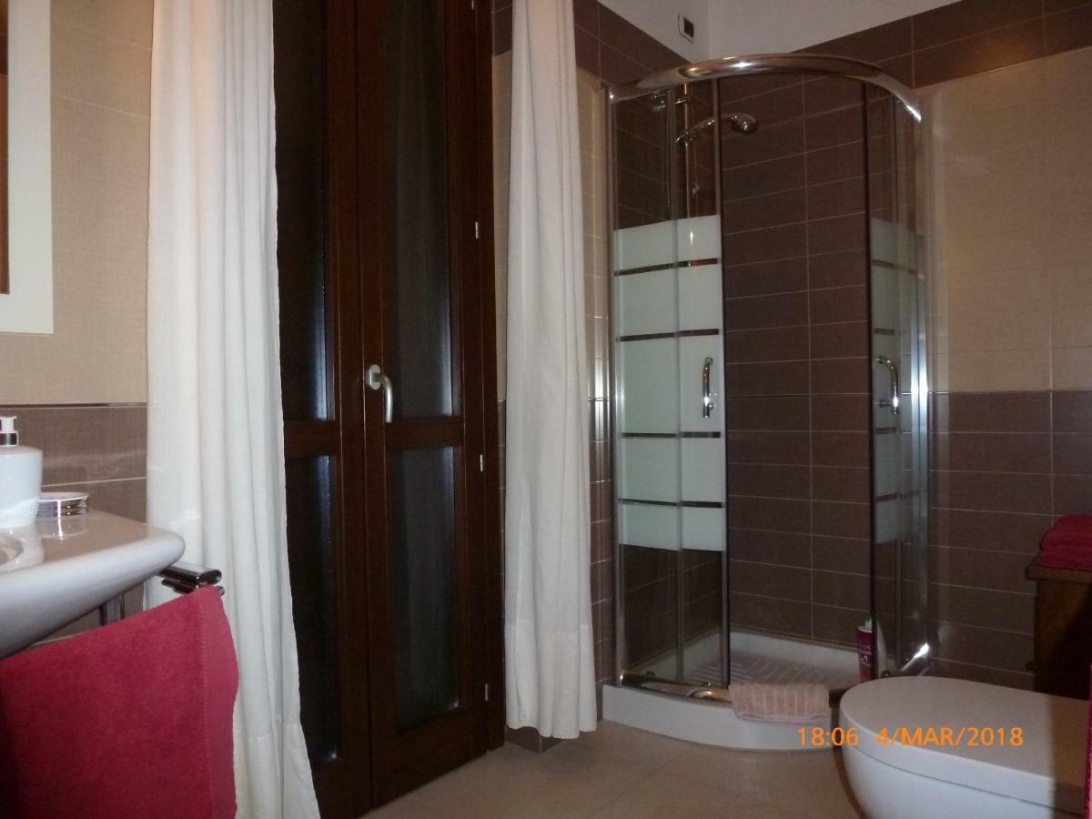Emozioni d'estate Bed & Breakfast Pula Exterior foto