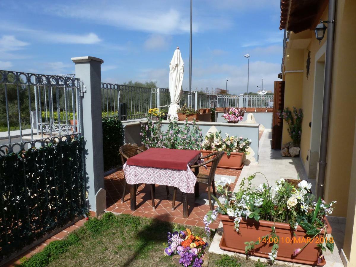 Emozioni d'estate Bed & Breakfast Pula Exterior foto