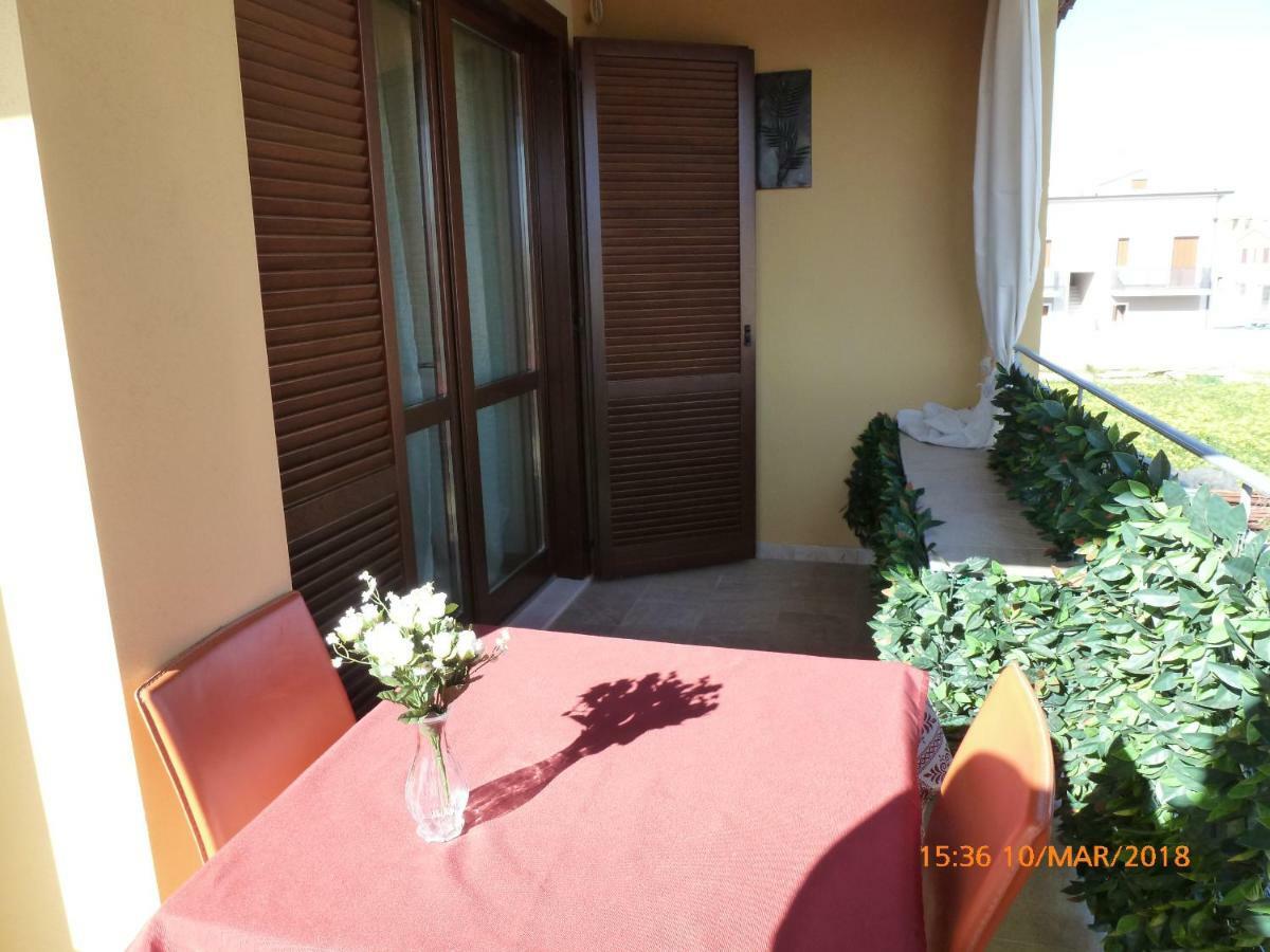 Emozioni d'estate Bed & Breakfast Pula Exterior foto