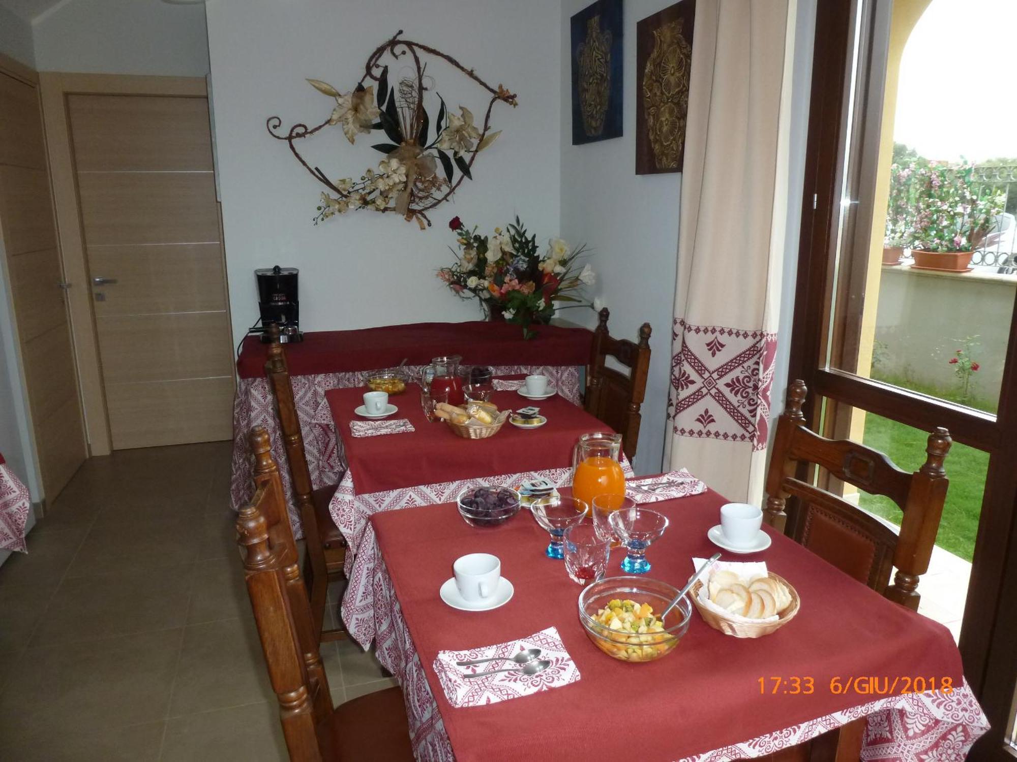Emozioni d'estate Bed & Breakfast Pula Exterior foto